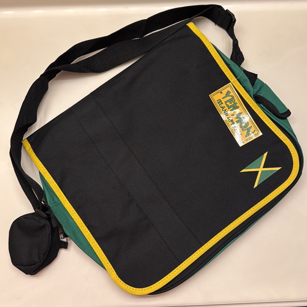 Yeh Mon Jamaica Unisex Laptop Bag